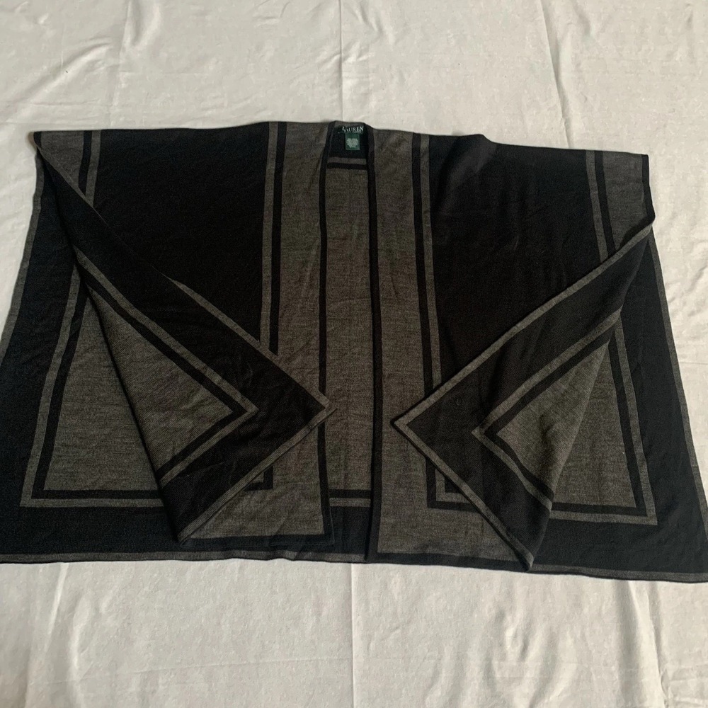 Ralph Lauren Women's Knit Ruana Poncho One Size Fits All Black & Gray - Picture 15 of 16